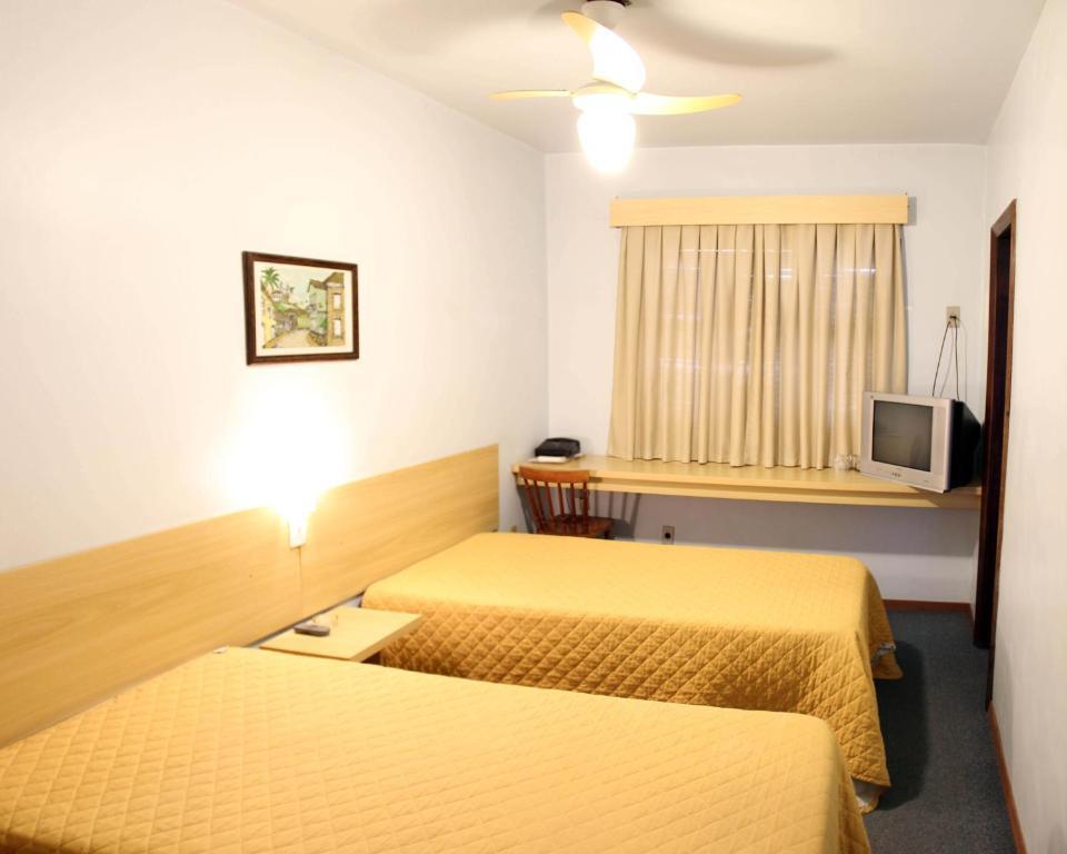 Hotel Antonio'S Санта-Крус-до-Сул Номер фото