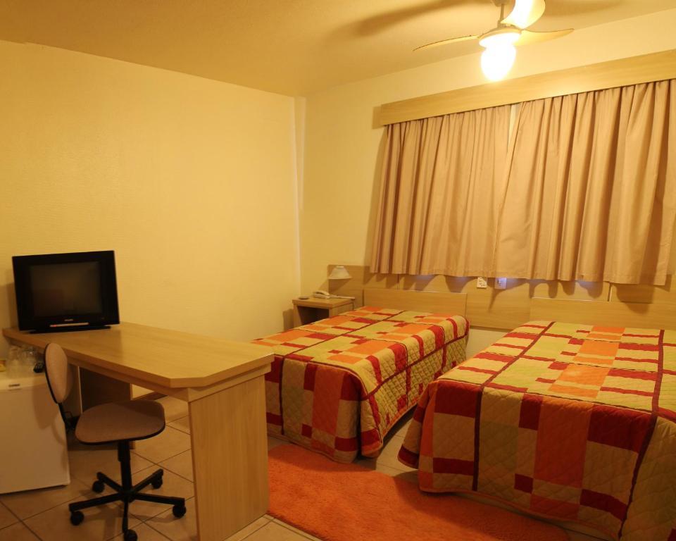 Hotel Antonio'S Санта-Крус-до-Сул Номер фото